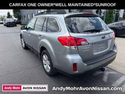 Used 2011 Subaru Outback 2.5i Limited w/ PWR Moonroof Pkg AWD/4WD image 4