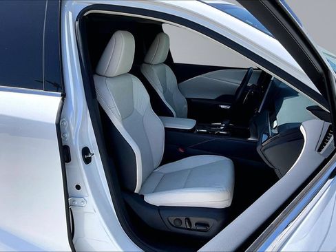 Used 2024 Lexus RX 350 FWD w/ Technology Package image 16