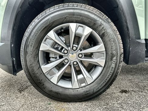 Used 2025 Chevrolet Equinox LT w/ Safety and Technology Package image 18