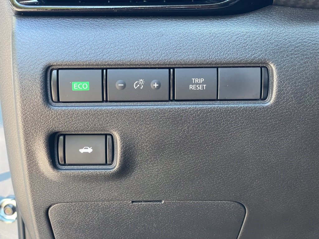 Certified 2024 Nissan Sentra SV FWD image 15