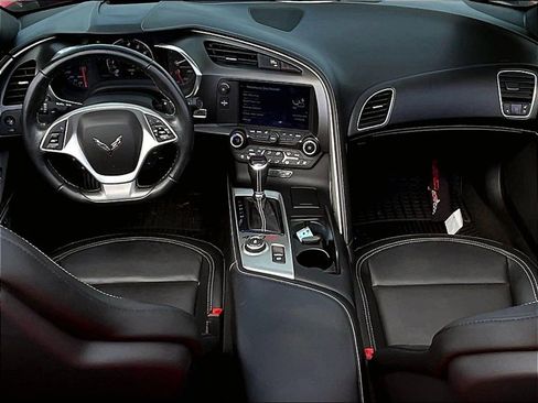 Used 2017 Chevrolet Corvette Stingray Convertible RWD image 7