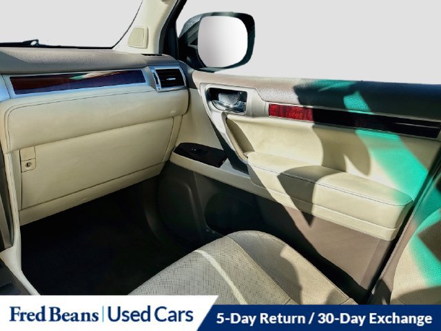 Used 2016 Lexus GX 460 w/ Premium Package AWD/4WD image 30