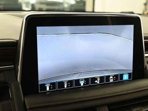 Used 2021 Chevrolet Tahoe High Country RWD image 24
