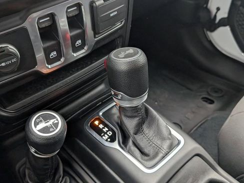 Used 2022 Jeep Wrangler Sport S image 21