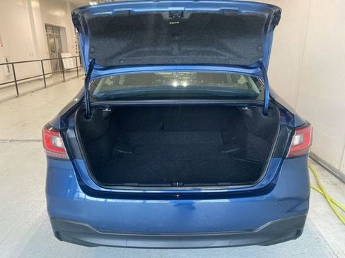 Used 2021 Subaru Legacy Premium image 7