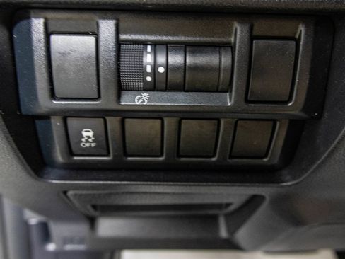 Used 2019 Subaru Crosstrek 2.0i Premium w/ Popular Package #3 AWD/4WD image 32