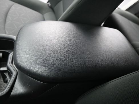 Certified 2025 Toyota RAV4 XLE image 33