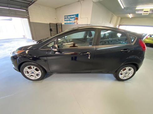 Used 2016 Ford Fiesta SE image 19