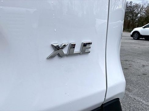 Used 2025 Toyota RAV4 XLE image 20