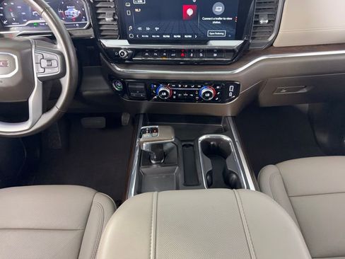 Used 2024 GMC Sierra 1500 SLT w/ SLT Premium Plus Package AWD/4WD image 16
