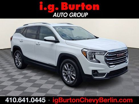 Certified 2024 GMC Terrain SLT FWD image 1