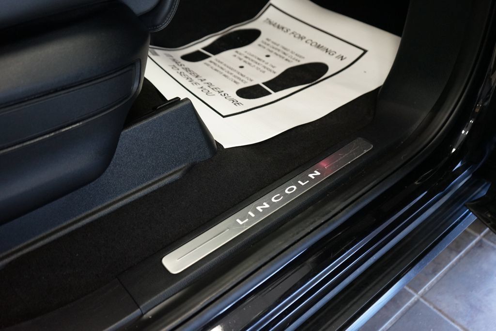 Used 2021 Lincoln Navigator Reserve AWD/4WD image 47