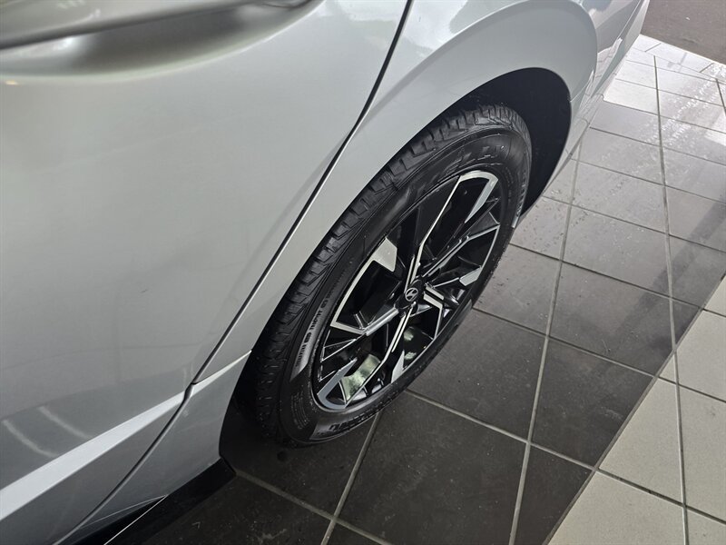 Used 2025 Hyundai Sonata SEL FWD image 30