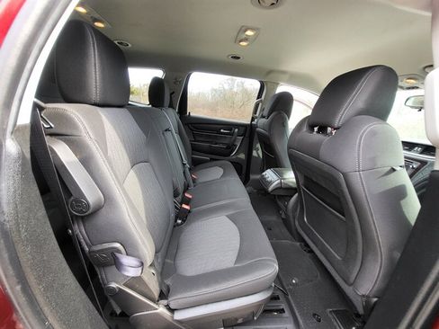 Used 2017 Chevrolet Traverse LT w/ Style and Technology Package FWD image 18