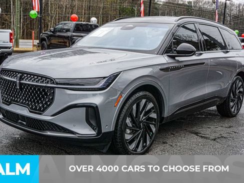 Used 2024 Lincoln Nautilus Reserve w/ Equipment Group 202A image 3