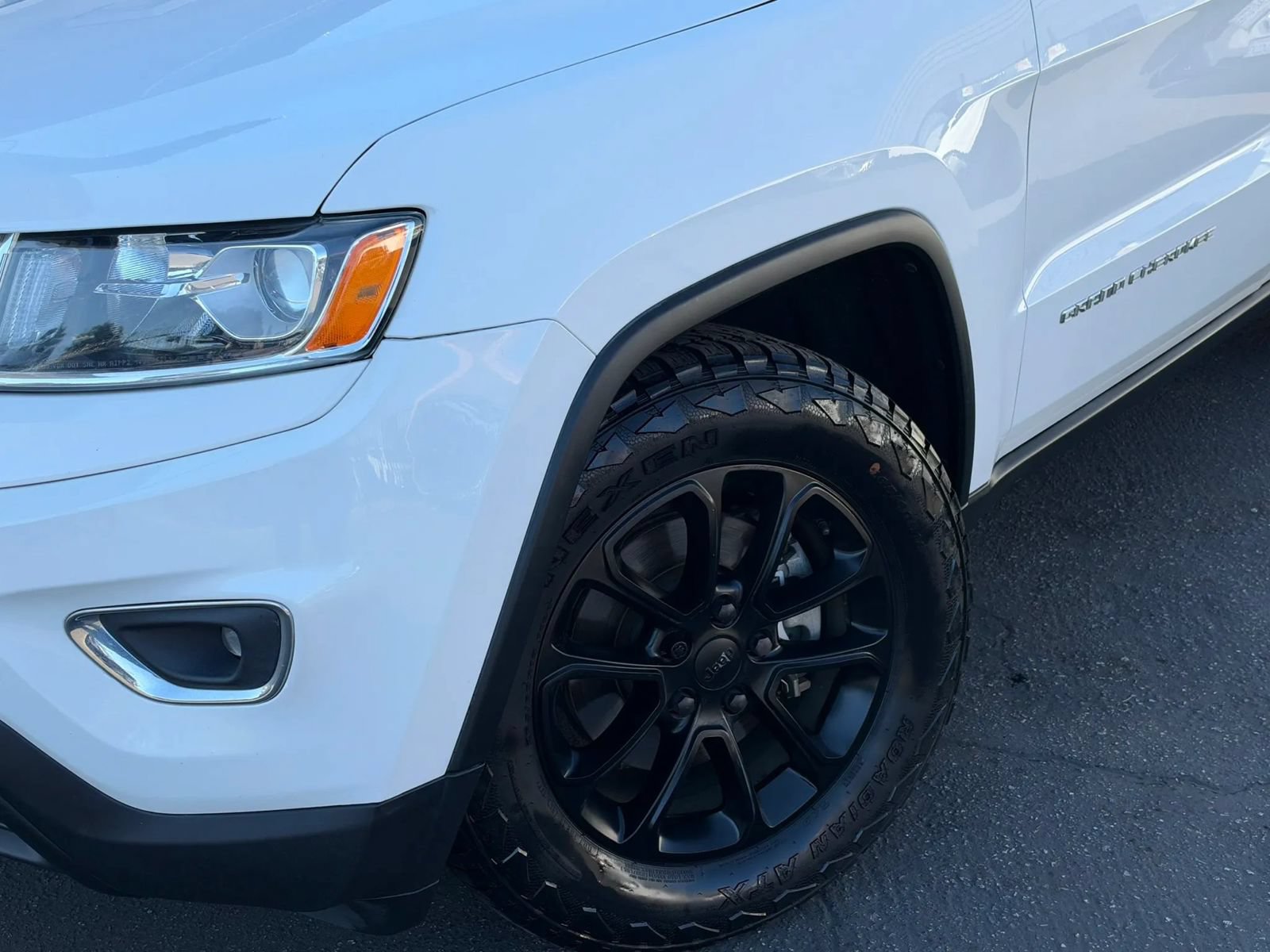 Used 2016 Jeep Grand Cherokee Laredo RWD image 3