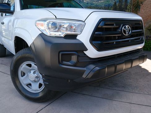 Used 2017 Toyota Tacoma SR RWD image 7