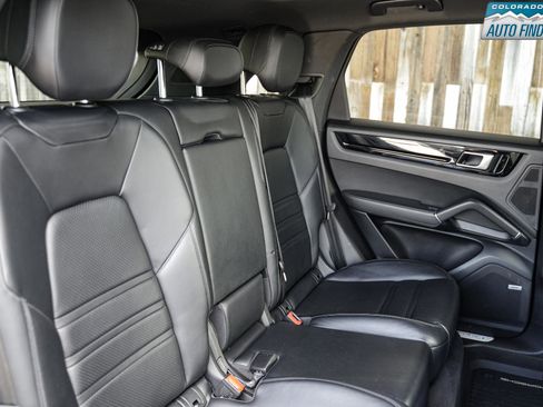 Used 2019 Porsche Cayenne S AWD/4WD image 23