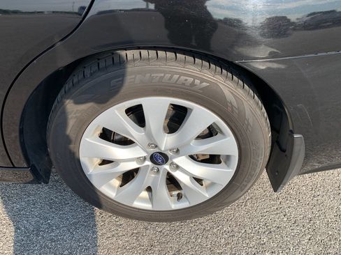 Used 2015 Subaru Legacy 2.5i Premium AWD/4WD image 4