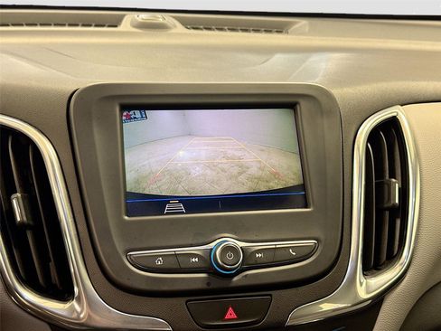 Used 2020 Chevrolet Equinox LS FWD image 13