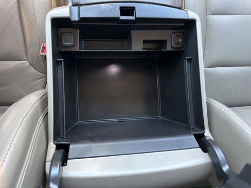 Used 2019 Chevrolet Tahoe LT RWD image 36