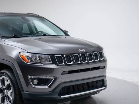 Used 2018 Jeep Compass Limited image 10
