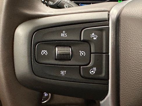 Used 2025 GMC Sierra 1500 SLT AWD/4WD image 10