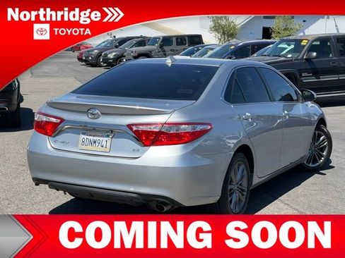 Used 2017 Toyota Camry SE FWD image 4