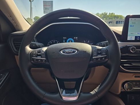Used 2022 Ford Escape SE w/ Convenience Package FWD image 36