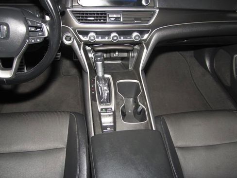 Used 2020 Honda Accord Sport image 15