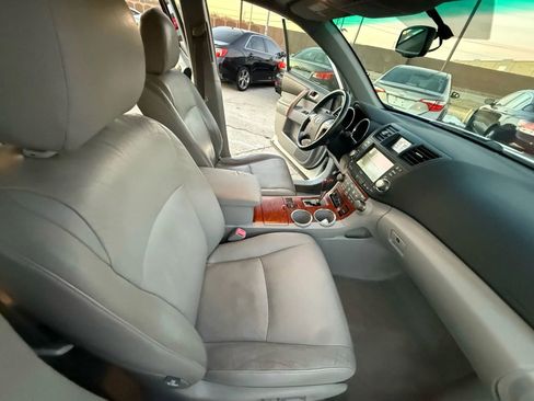 Used 2009 Toyota Highlander Limited image 18