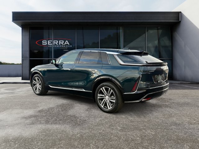 Used 2024 Cadillac Lyriq Luxury w/ LPO, Floor Liner Package AWD/4WD image 3