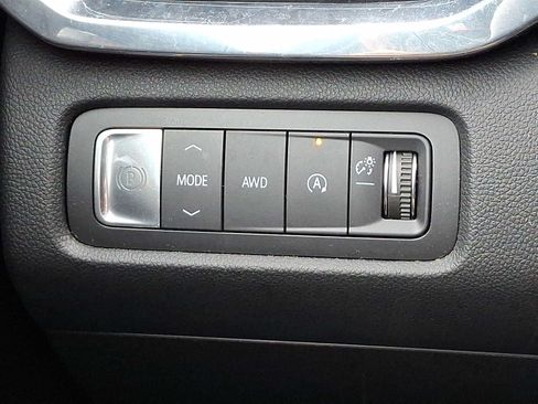 Used 2025 GMC Acadia Elevation AWD/4WD image 24