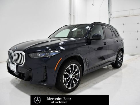 Used 2024 BMW X5 xDrive40i w/ M Sport Package image 1