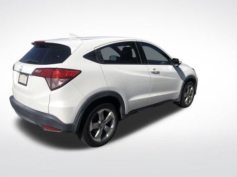 Used 2017 Honda HR-V EX image 4