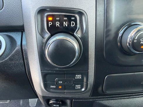Used 2015 RAM 1500 Express AWD/4WD image 23