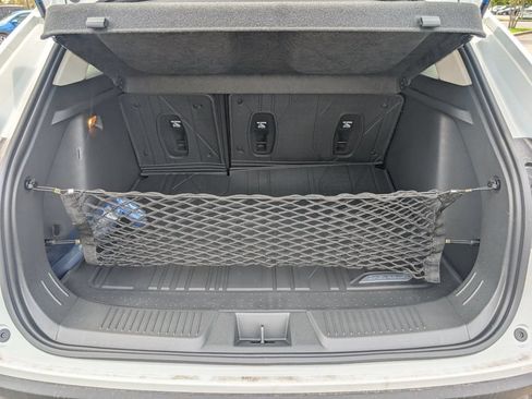 New 2026 Chevrolet Trax LT w/ Sunroof Package FWD image 5