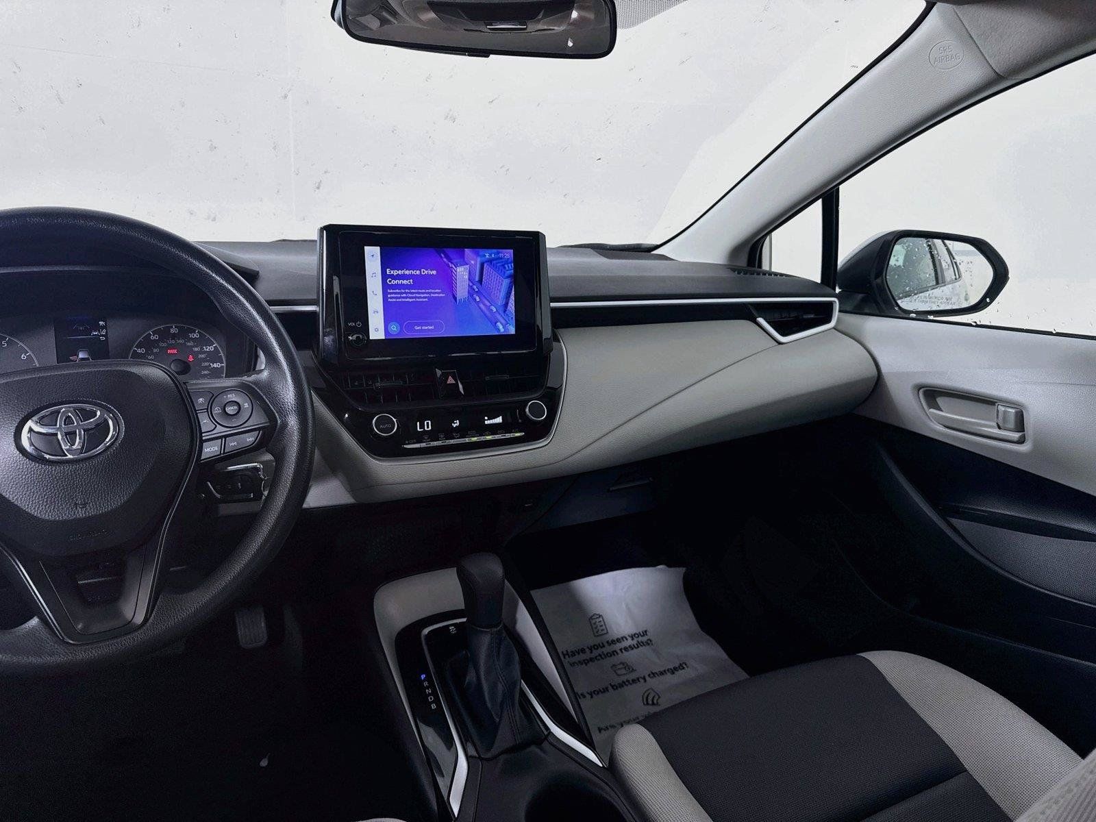 Used 2025 Toyota Corolla LE FWD image 21
