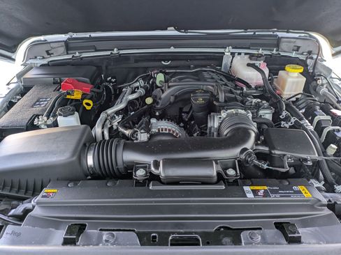 Used 2023 Jeep Gladiator Rubicon w/ LED Lighting Group image 30