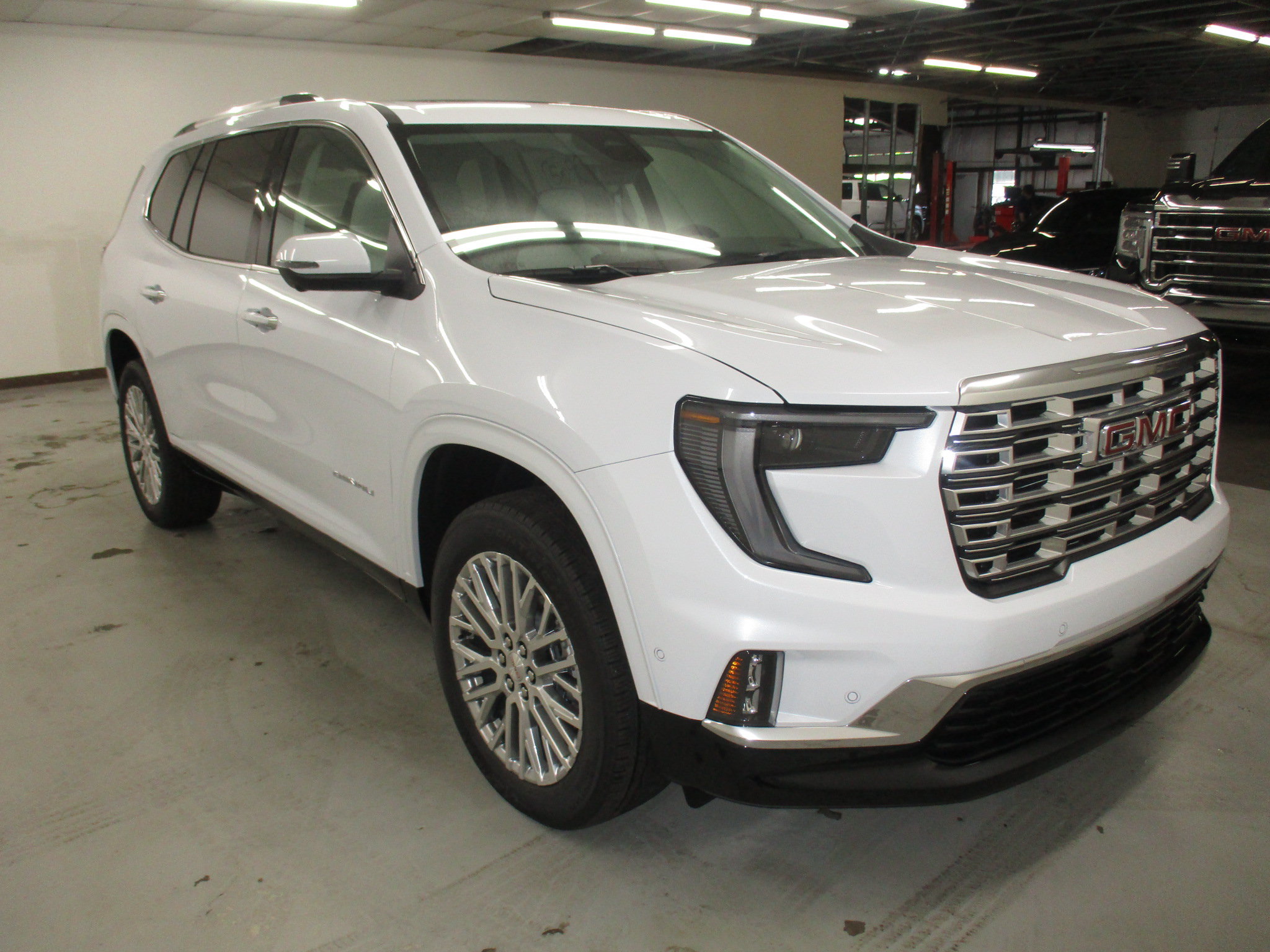 New 2026 GMC Acadia Denali w/ Super Cruise Package AWD/4WD image 3