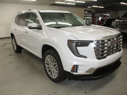 New 2026 GMC Acadia Denali w/ Super Cruise Package AWD/4WD image 3