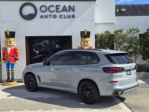 Used 2025 BMW X5 sDrive40i w/ M Sport Package image 4