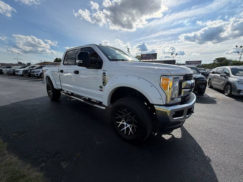 Used 2017 Ford F250 XLT w/ XLT Value Package AWD/4WD image 1