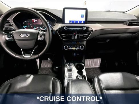 Used 2022 Ford Escape SEL w/ Equipment Group 302A AWD/4WD image 10
