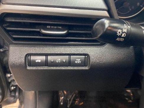 Used 2023 Nissan Altima 2.5 SR FWD image 19