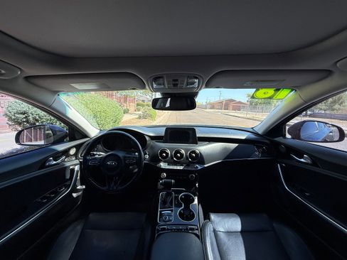 Used 2018 Kia Stinger Premium RWD image 13