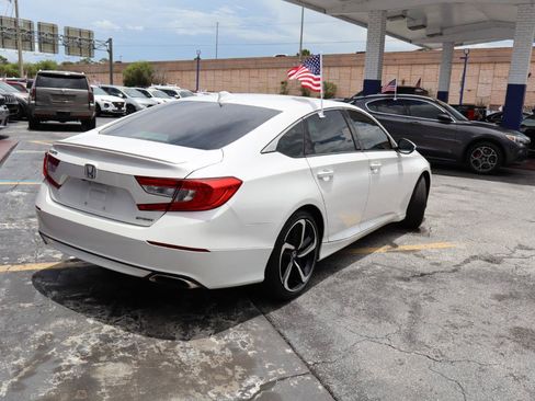 Used 2018 Honda Accord Sport image 3