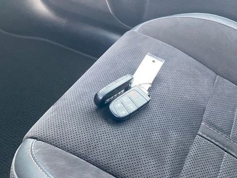 Used 2020 Dodge Challenger R/T image 29