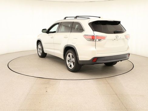 Used 2016 Toyota Highlander Limited FWD image 4