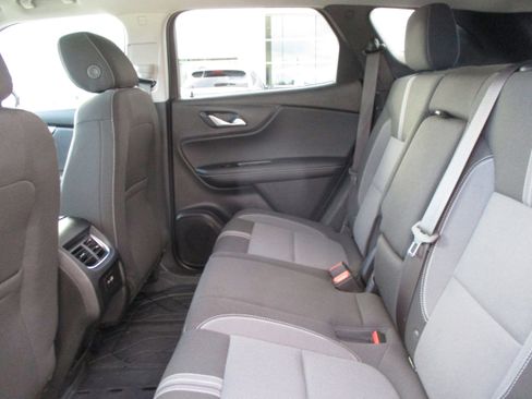 Used 2024 Chevrolet Blazer LT w/ Convenience Package FWD image 34